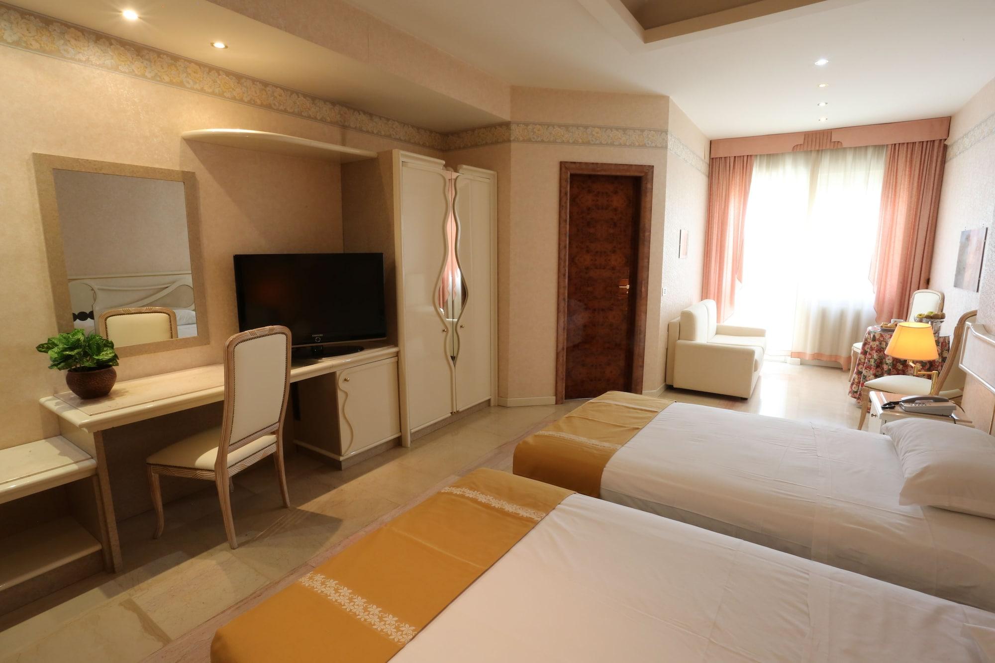 Hotel Europa Foggia Dış mekan fotoğraf