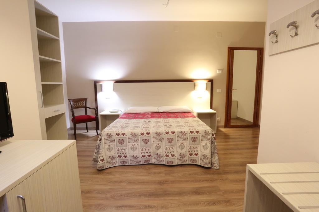 Hotel Europa Foggia Dış mekan fotoğraf