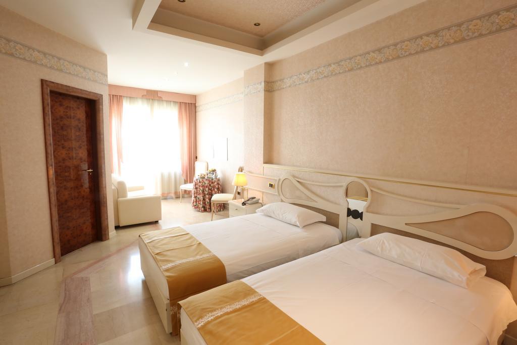 Hotel Europa Foggia Dış mekan fotoğraf