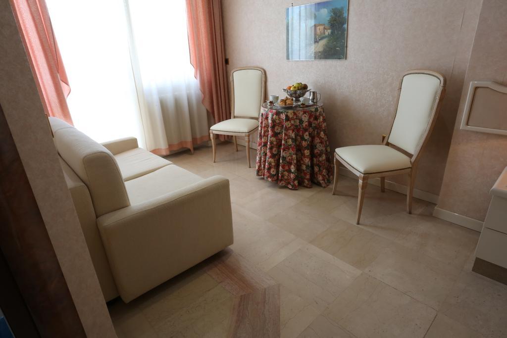 Hotel Europa Foggia Dış mekan fotoğraf