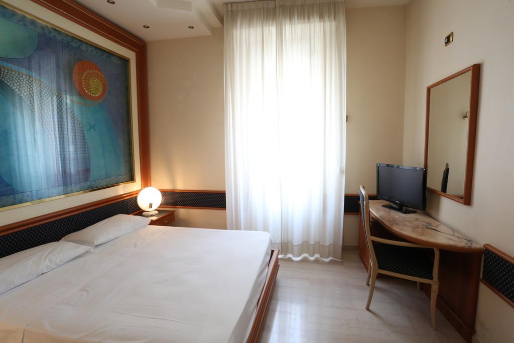 Hotel Europa Foggia Dış mekan fotoğraf