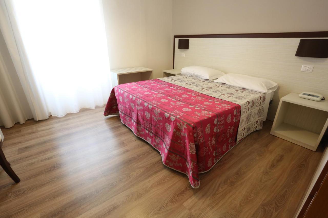 Hotel Europa Foggia Dış mekan fotoğraf